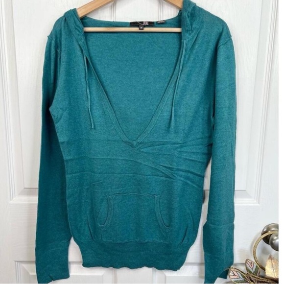 Full Tilt Hoodie Womens Size M Teal Green Pullover Casual Deep V-Neck Comfy Cozy - Picture 1 of 9